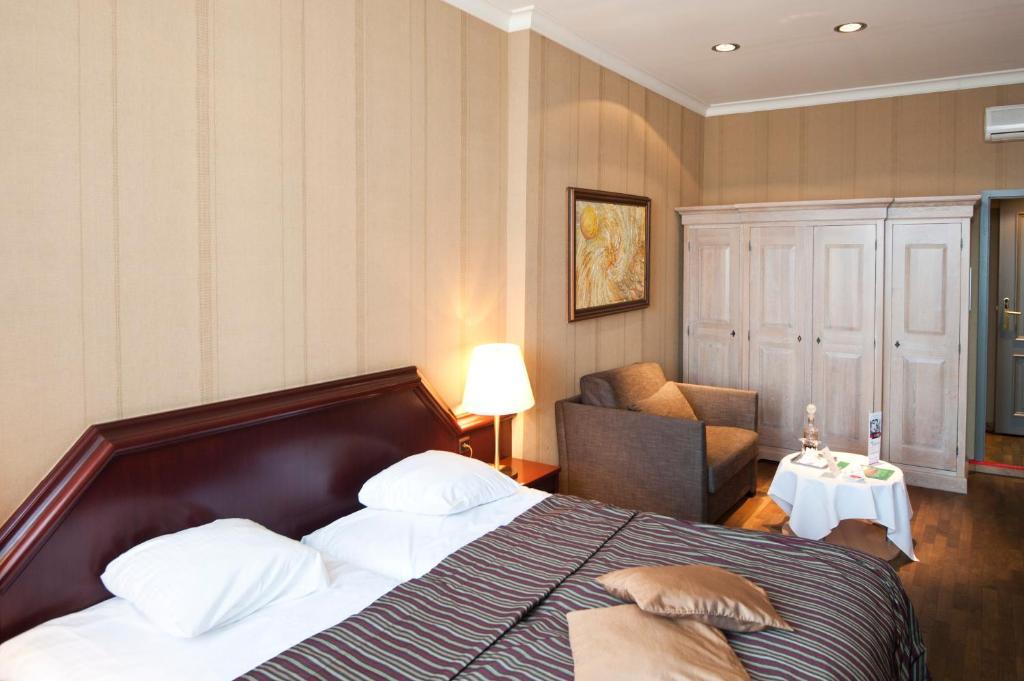 Hotel La Pomme D'Or Oudenaarde Habitación foto
